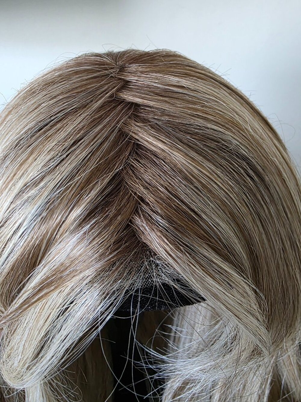 Cafe Collection- Belle Tress, Peerless 22 HF E Version Wig-ROOTBEER FLOAT BLONDE - Picture 6 of 15